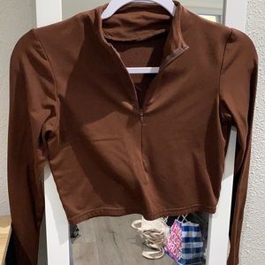 Brown, long sleeve, zip up top ❤️